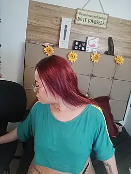 Snapshot of MIA__SPENCER chatting on November 2025 09:47:01 PM MIA SPENCER online show from November 2025 09:47:01 PM