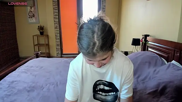 Lilly Jess online show from September 2025 12:16:01 PM