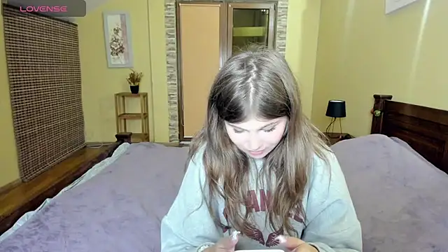 Lilly Jess online show from September 2025 05:50:01 PM