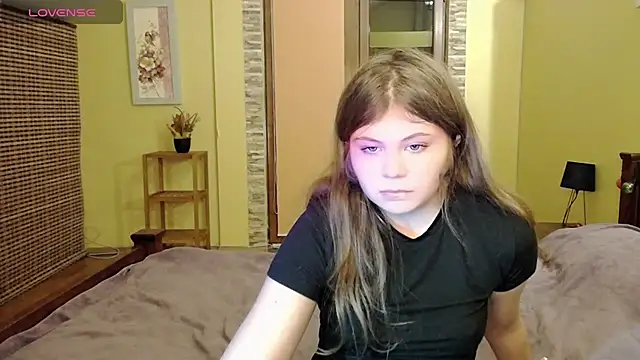 Lilly Jess online show from October 2025 06:27:01 PM