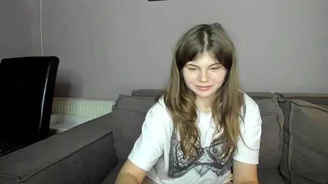 Lilly Jess online show from November 2025 06:45:01 PM