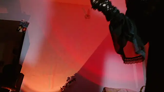 carolinerue online show from October 2025 09:19:01 AM