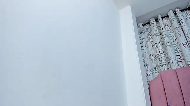 Sofia summers online show from November 2025 04:56:01 AM