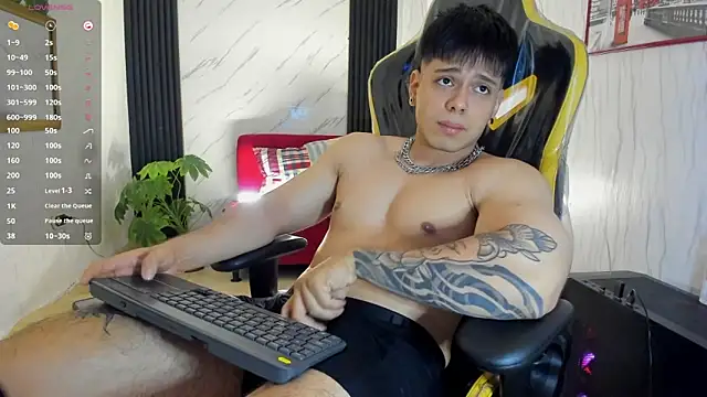 xKevyn online show from November 2025 12:27:02 PM