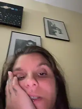 Brutecia2002 online show from April 2026 07:07:02 PM