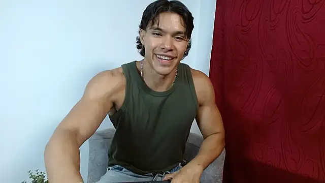 adriel escalante online show from October 2025 01:34:01 AM