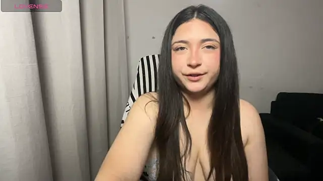 valentinauwu online show from January 2026 02:15:01 AM