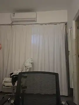 wly2028 online show from October 2025 01:22:01 PM