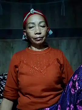 -Xuka-200 online show from November 2025 01:43:01 PM