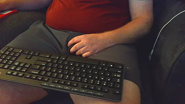 thighguy30 online show from October 2025 06:08:02 PM