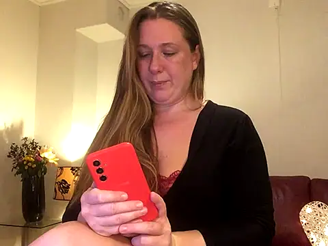 Snapshot of MazySunny chatting on November 2025 09:03:01 PM MazySunny online show from November 2025 09:03:01 PM