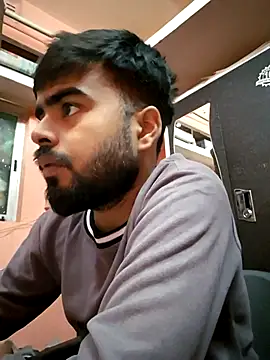 soniriyaa010101 online show from December 2025 10:31:01 AM