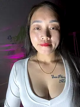 chipp-bong online show from November 2025 01:07:02 PM