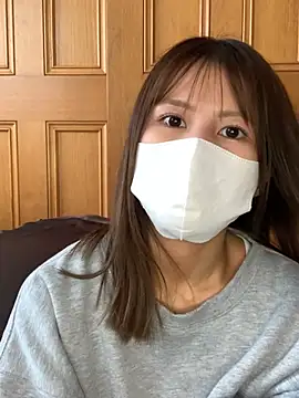 Snapshot of -Hikari-00- chatting on April 2026 01:17:01 AM -Hikari-00- online show from April 2026 01:17:01 AM
