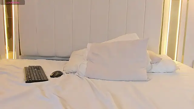 naughtyrose vc online show from April 2026 10:10:02 PM