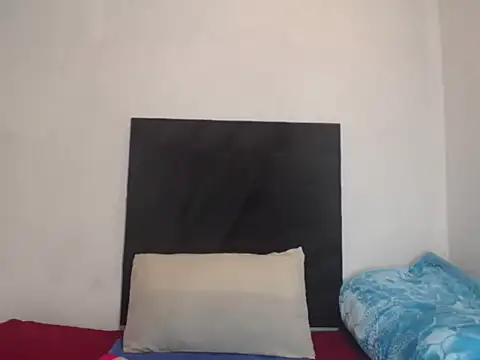 Snapshot of Didienana chatting on September 2025 07:52:02 AM Didienana online show from September 2025 07:52:02 AM