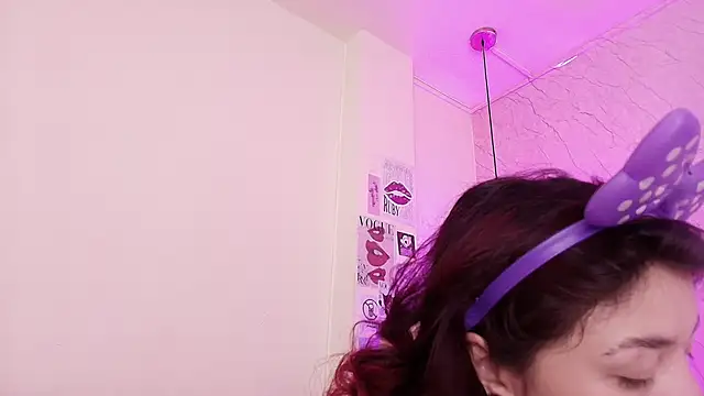 april bennett online show from October 2025 12:13:02 PM