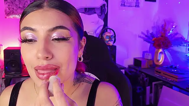 eva mendexx online show from May 2026 11:23:04 PM
