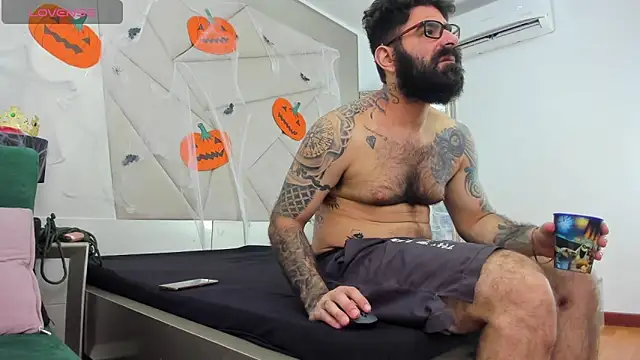 Snapshot of Harald_Smed chatting on October 2025 01:01:02 PM Harald Smed online show from October 2025 01:01:02 PM