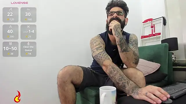 Snapshot of Harald_Smed chatting on November 2025 01:33:02 PM Harald Smed online show from November 2025 01:33:02 PM