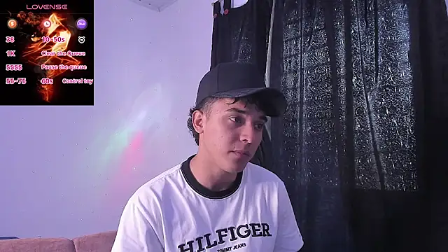 Austin Cardieff  online show from October 2025 08:08:01 PM