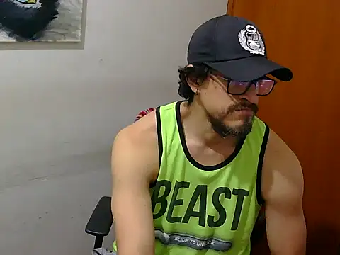 Snapshot of GuivernoStud chatting on September 2025 05:29:02 AM GuivernoStud online show from September 2025 05:29:02 AM