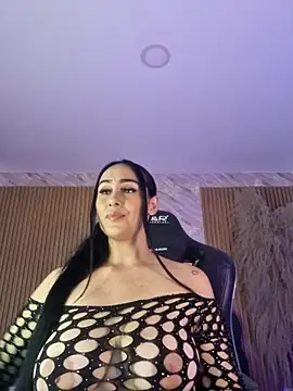 ashly moonn online show from October 2025 06:56:01 PM