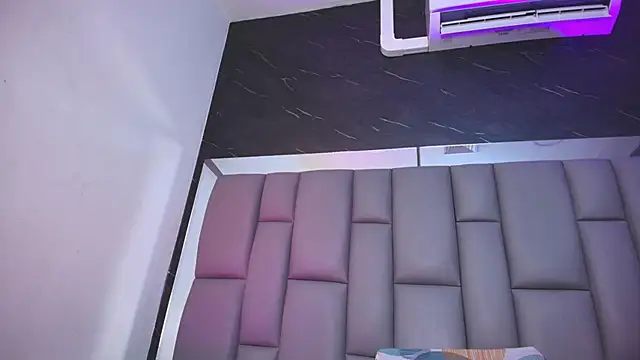 kissme luna online show from November 2025 07:13:02 PM