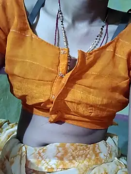 Snapshot of Aasha_devi05 chatting on October 2025 11:00:02 PM Aasha devi05 online show from October 2025 11:00:02 PM