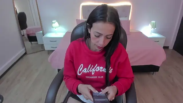 Mariam Lopez   online show from February 2026 03:39:01 AM