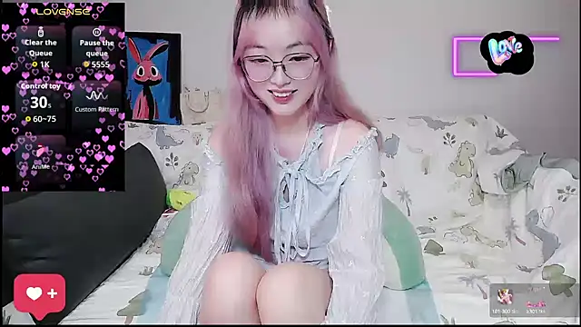 baby-yaya20 online show from October 2025 08:42:01 PM