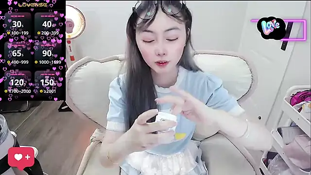 Snapshot of baby-yaya20 chatting on February 2026 10:40:02 AM baby-yaya20 online show from February 2026 10:40:02 AM