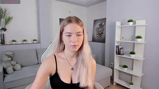 Susan Mimi online show from October 2025 04:26:01 AM