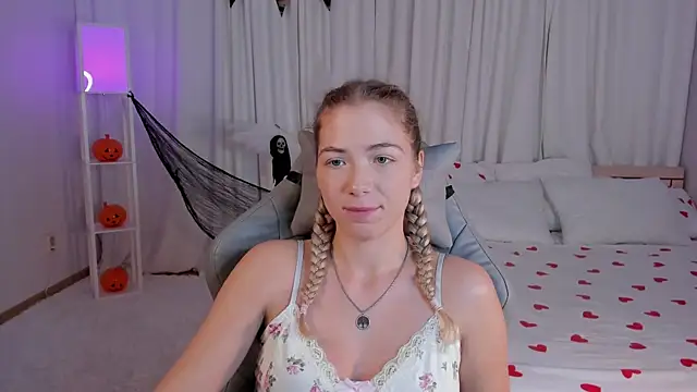 Susan Mimi online show from October 2025 01:39:01 AM