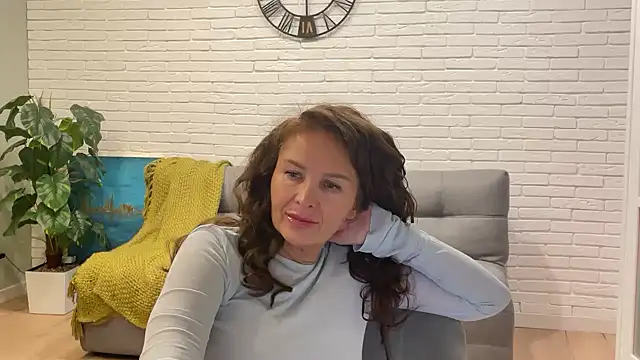 Snapshot of Avelinii chatting on July 2026 04:46:02 PM Avelinii online show from July 2026 04:46:02 PM