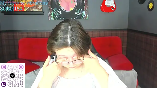 Mila  Cutee online show from October 2025 01:19:01 AM