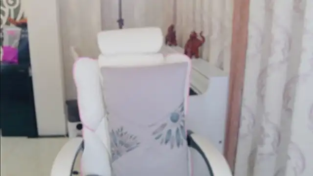 Aurora-77 online show from October 2025 05:02:02 PM