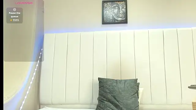 kendra lux1 online show from February 2026 01:04:01 PM