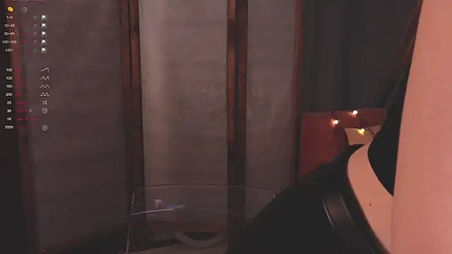 glowwww  online show from September 2025 02:44:02 PM