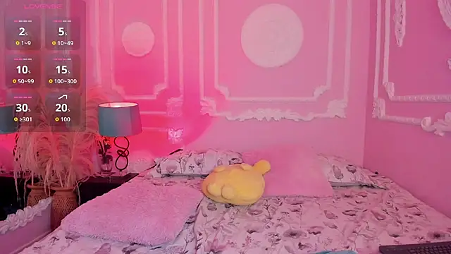 Snapshot of EmilyBorch chatting on November 2025 12:38:01 PM EmilyBorch online show from November 2025 12:38:01 PM