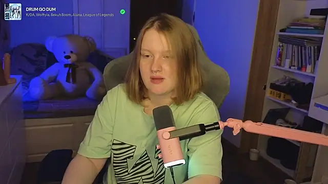 OliviaBlade online show from November 2025 02:28:01 PM