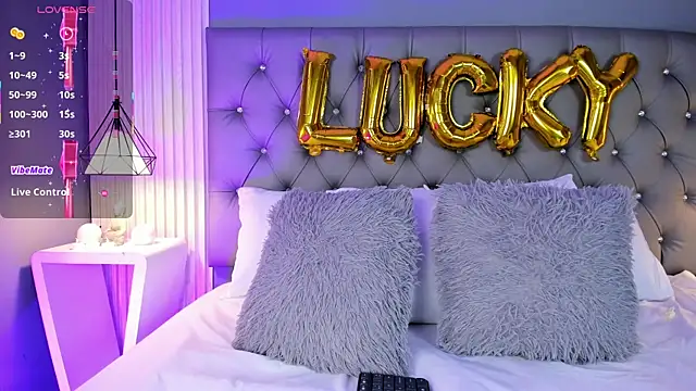 LunaBloomn online show from March 2026 05:16:01 PM