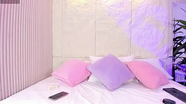 Isabellax21 online show from October 2025 04:15:02 AM