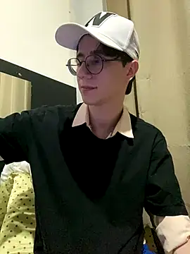 Snapshot of HeiRique chatting on October 2025 04:02:02 AM HeiRique online show from October 2025 04:02:02 AM