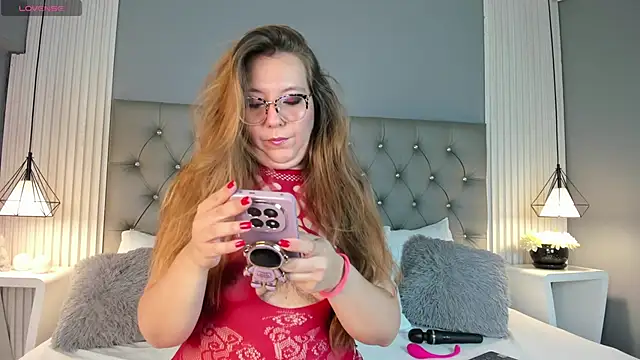 SamantaHarvey online show from October 2025 03:42:01 AM