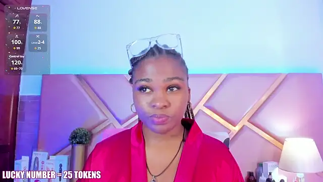 SophieSinclair online show from March 2026 12:23:02 PM