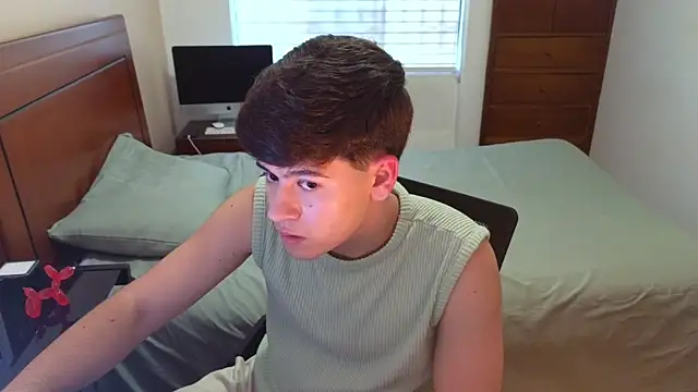 tightncuteass online show from September 2025 10:22:02 PM