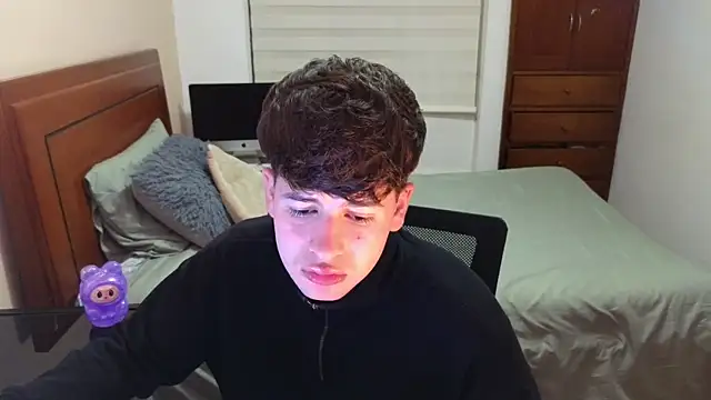 tightncuteass online show from October 2025 12:09:01 AM