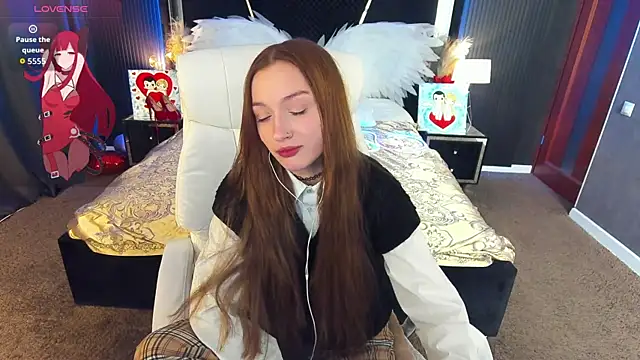 FoxyMayy online show from April 2026 01:12:01 PM