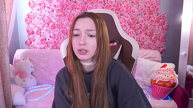 Snapshot of FoxyMayy chatting on May 2026 01:41:02 PM FoxyMayy online show from May 2026 01:41:02 PM